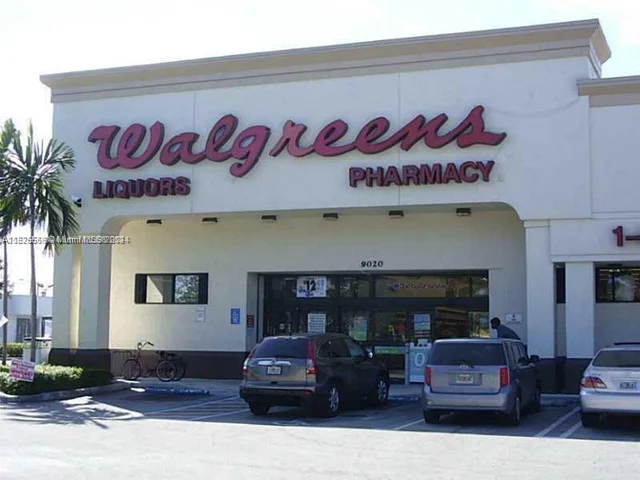 8950 NE 8th Ave # 406, Miami FL 33138