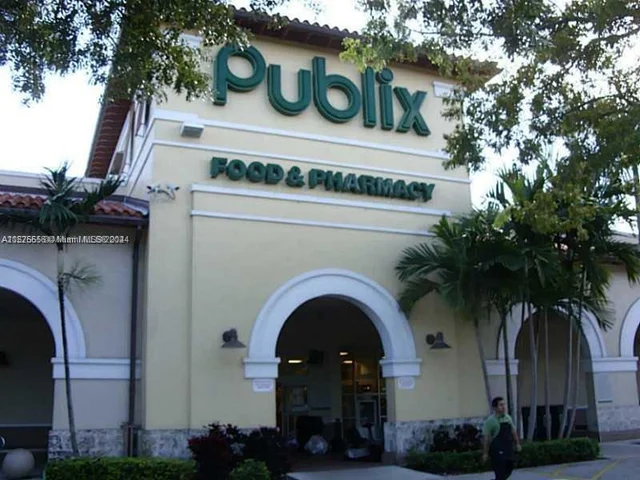 8950 NE 8th Ave # 406, Miami FL 33138