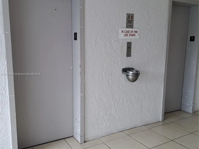 8950 NE 8th Ave # 406, Miami FL 33138