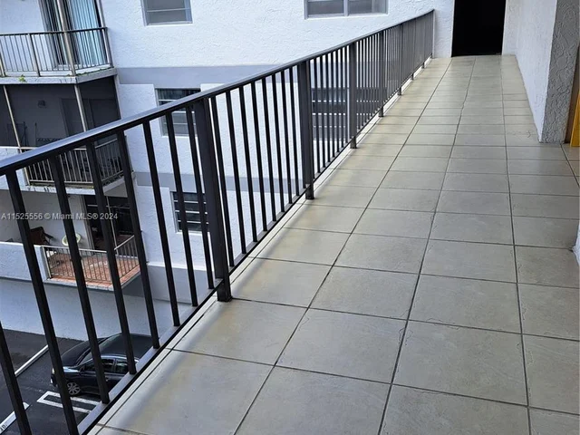 8950 NE 8th Ave # 406, Miami FL 33138