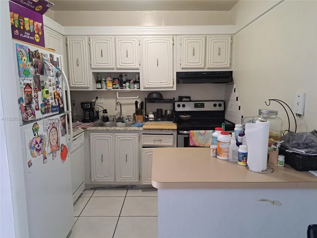 8950 NE 8th Ave # 406, Miami FL 33138