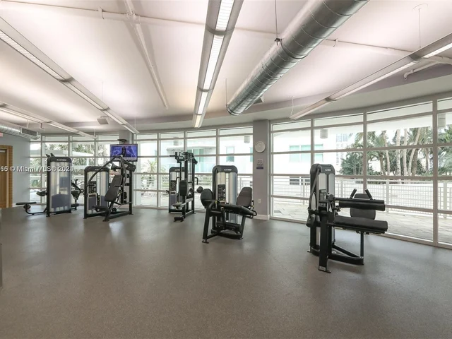 253 NE 2nd St # 510, Miami FL 33132