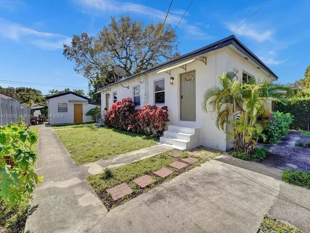 6334 SW 35th St, Miami FL 33155