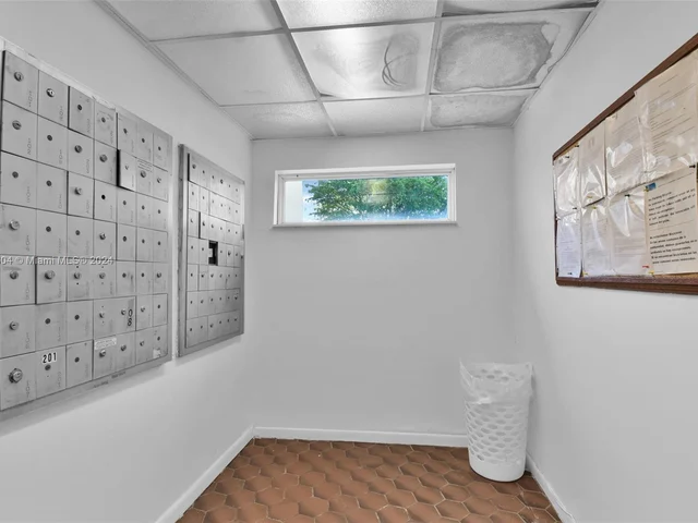 9682 Fontainebleau Blvd # 306, Miami FL 33172