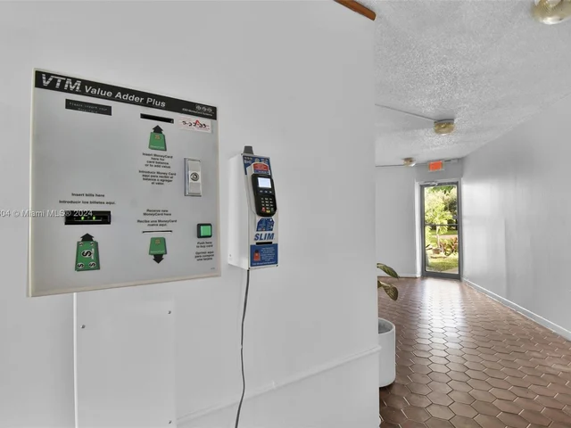 9682 Fontainebleau Blvd # 306, Miami FL 33172