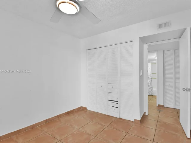 9682 Fontainebleau Blvd # 306, Miami FL 33172