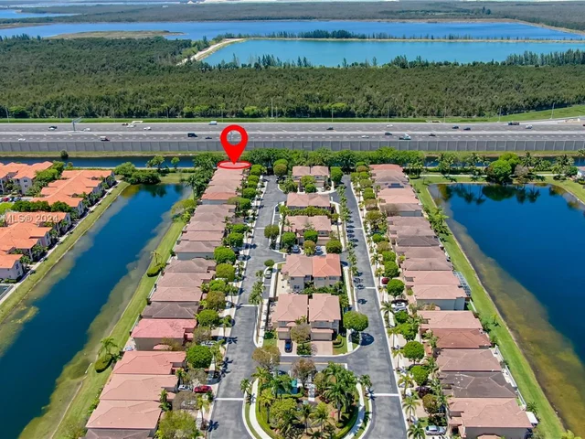 11650 NW 67 ter # 11650, Doral FL 33178