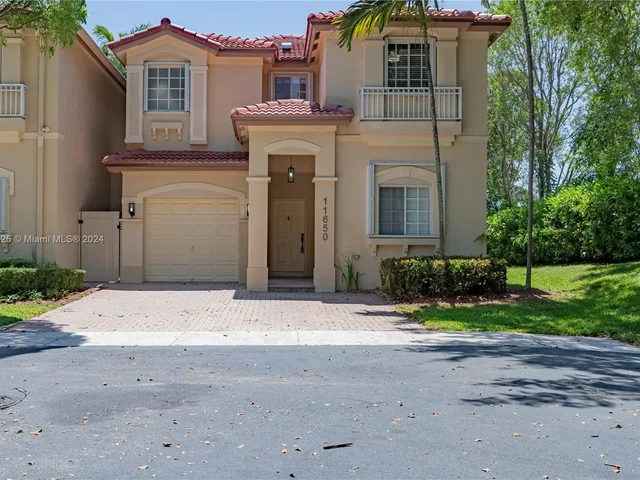 11650 NW 67 ter # 11650, Doral FL 33178
