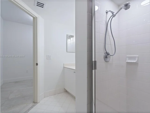 11650 NW 67 ter # 11650, Doral FL 33178