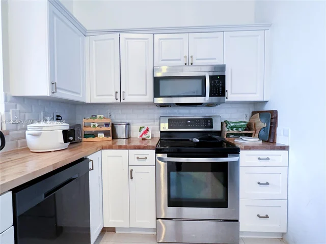 9007 SW 161st Ter # 0, Palmetto Bay FL 33157