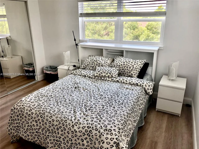 5100 SW 41st St # 328, Pembroke Park FL 33023