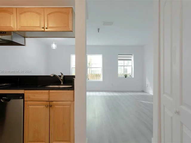 1350 Pennsylvania Ave # 104, Miami Beach FL 33139