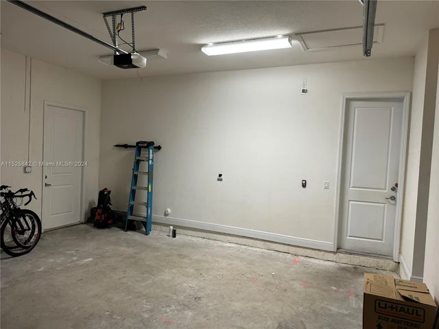 14600 SW 32nd St, Miami FL 33175