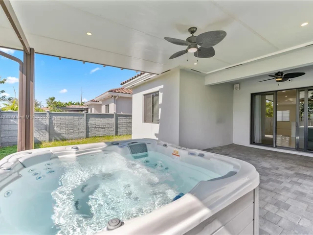 14600 SW 32nd St, Miami FL 33175