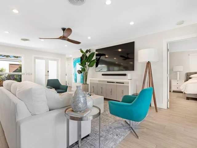 5821 NE 14th Way, Fort Lauderdale FL 33334