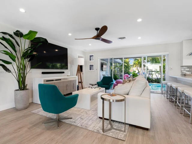 5821 NE 14th Way, Fort Lauderdale FL 33334