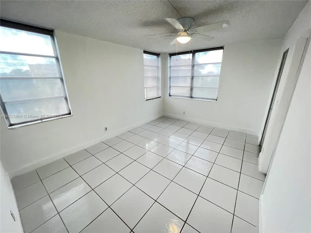 1830 Sabal Palm Dr # 406, Davie FL 33324