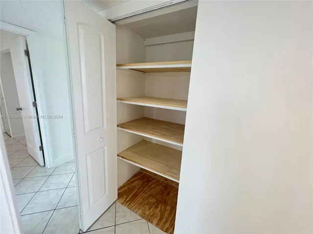 1830 Sabal Palm Dr # 406, Davie FL 33324