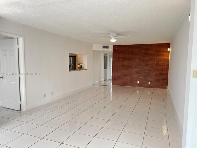 1830 Sabal Palm Dr # 406, Davie FL 33324