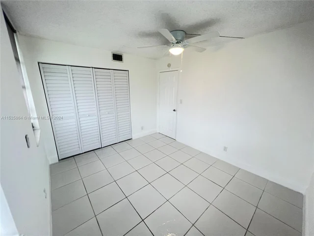 1830 Sabal Palm Dr # 406, Davie FL 33324