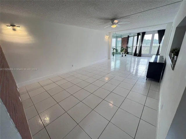 1830 Sabal Palm Dr # 406, Davie FL 33324