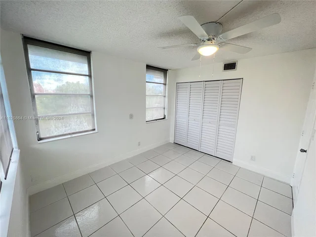 1830 Sabal Palm Dr # 406, Davie FL 33324