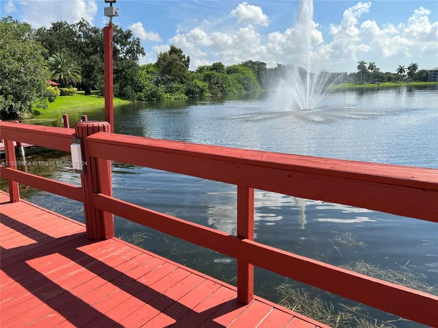 1830 Sabal Palm Dr # 406, Davie FL 33324