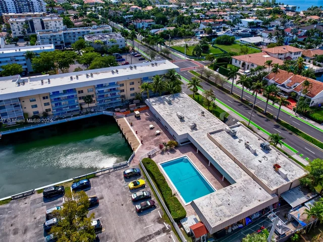 3551 NE 169th St # 100, North Miami Beach FL 33160