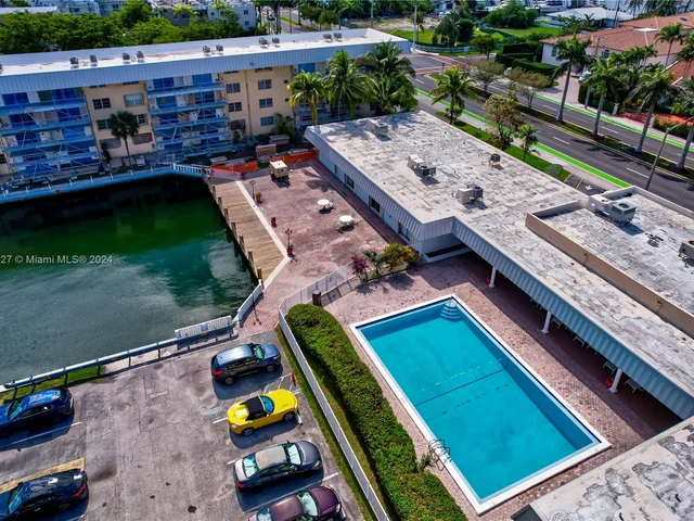 3551 NE 169th St # 100, North Miami Beach FL 33160