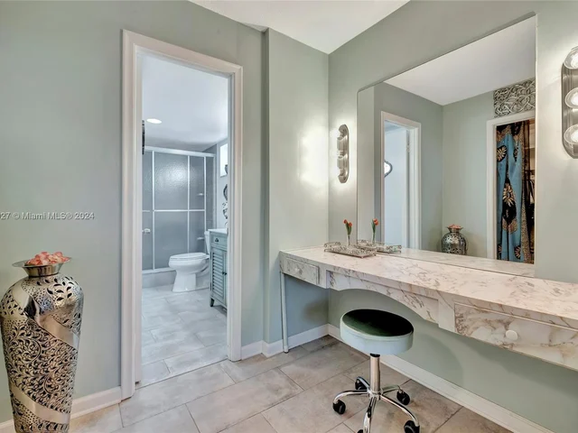 3551 NE 169th St # 100, North Miami Beach FL 33160