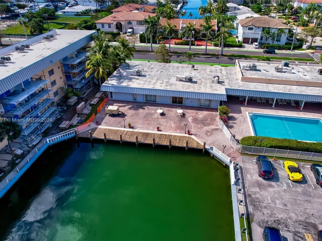 3551 NE 169th St # 100, North Miami Beach FL 33160