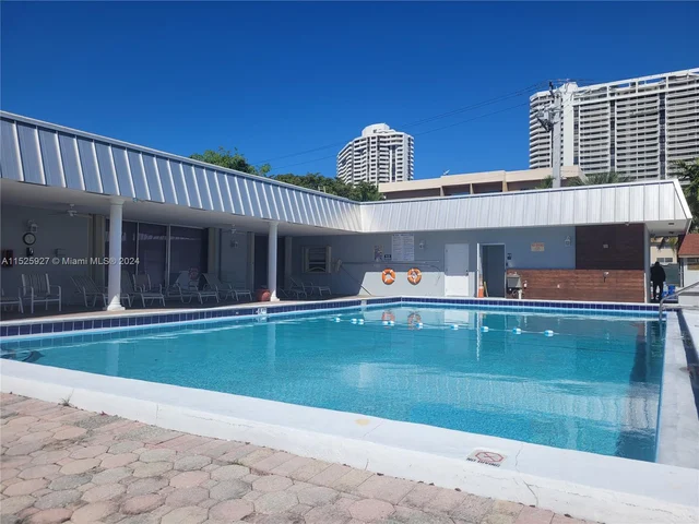 3551 NE 169th St # 100, North Miami Beach FL 33160