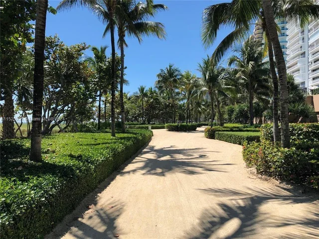 10185 Collins Ave # 1402, Bal Harbour FL 33154
