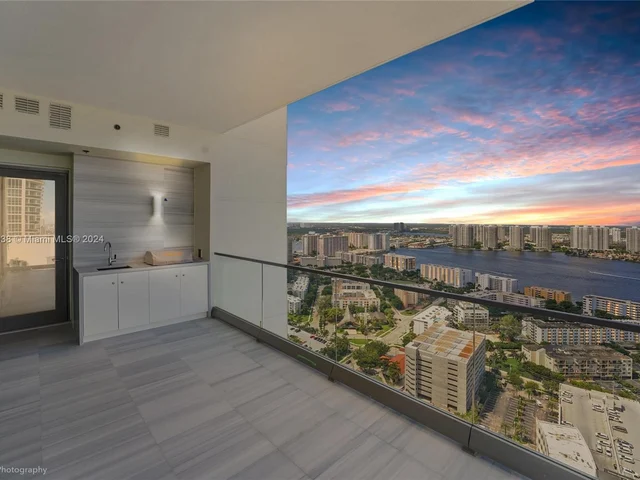 17975 collins ave # 3302, Sunny Isles Beach FL 33160