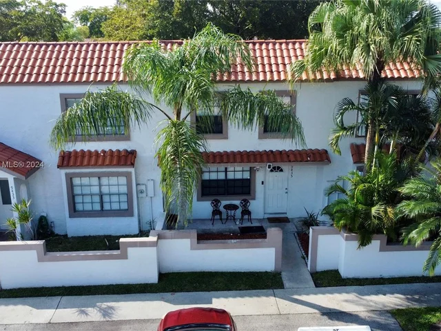 9435 NW 42nd St # 9435, Sunrise FL 33351