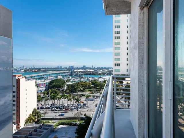 234 NE 3rd St # 1502, Miami FL 33132