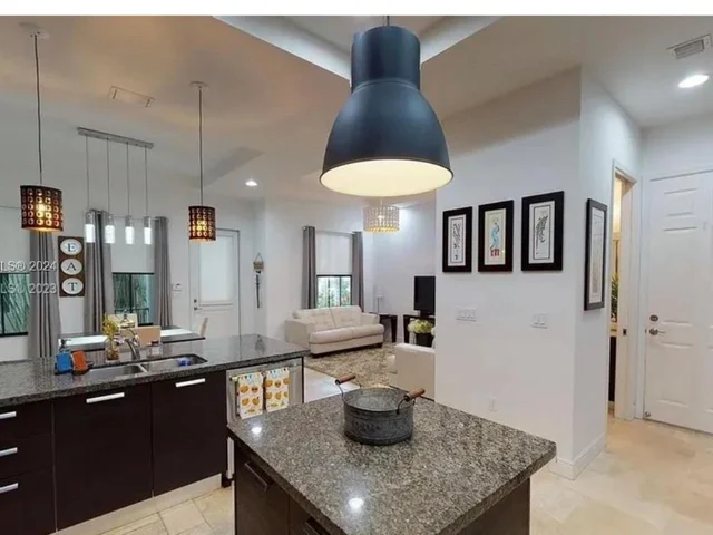 5220 NW 83rd Ct # 0, Doral FL 33166