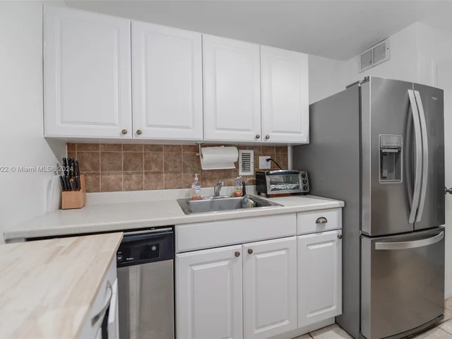 1865 NE 79th St Cswy # 5M, North Bay Village FL 33141