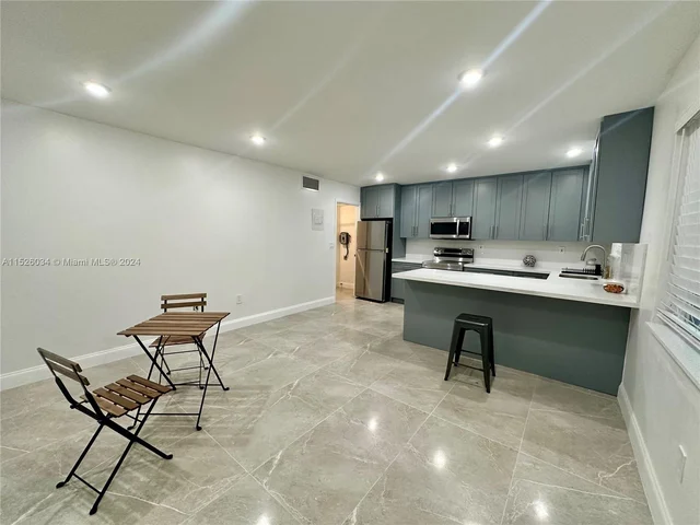 1975 NE 135th St # 3N, North Miami FL 33181