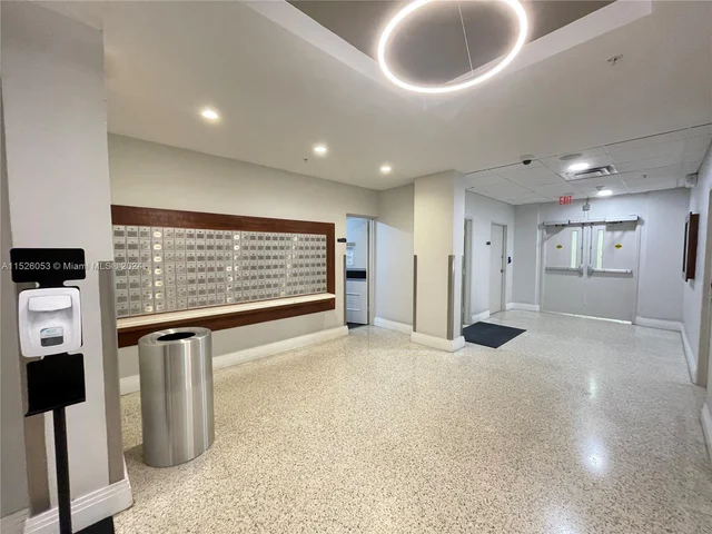 3000 S Ocean Dr # 1110, Hollywood FL 33019