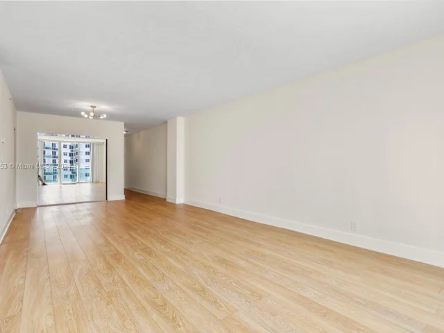 3000 S Ocean Dr # 1110, Hollywood FL 33019