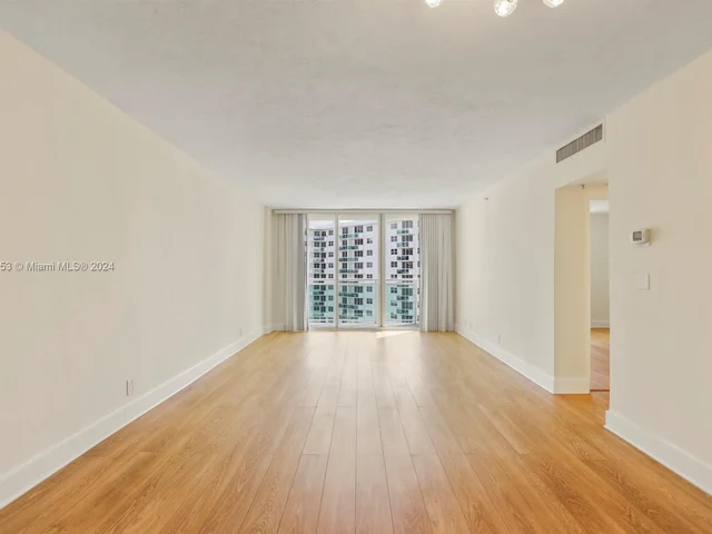 3000 S Ocean Dr # 1110, Hollywood FL 33019