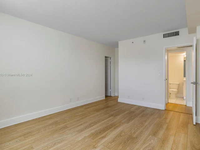 3000 S Ocean Dr # 1110, Hollywood FL 33019