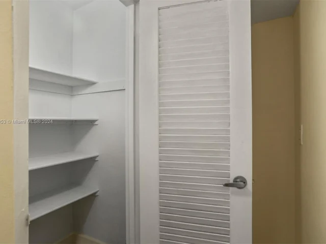 3000 S Ocean Dr # 1110, Hollywood FL 33019