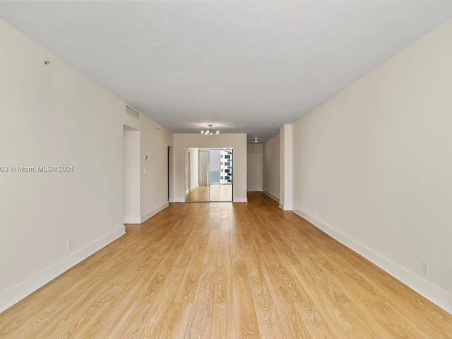 3000 S Ocean Dr # 1110, Hollywood FL 33019