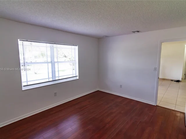 6815 SW 134th Ct, Miami FL 33183