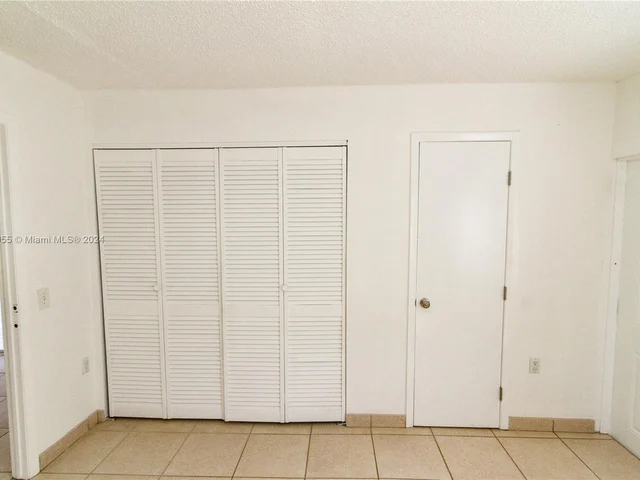 6815 SW 134th Ct, Miami FL 33183