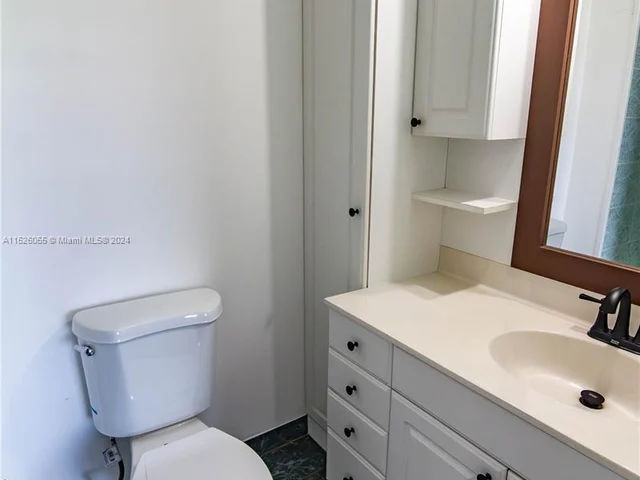 6815 SW 134th Ct, Miami FL 33183