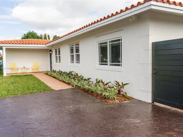 6815 SW 134th Ct, Miami FL 33183