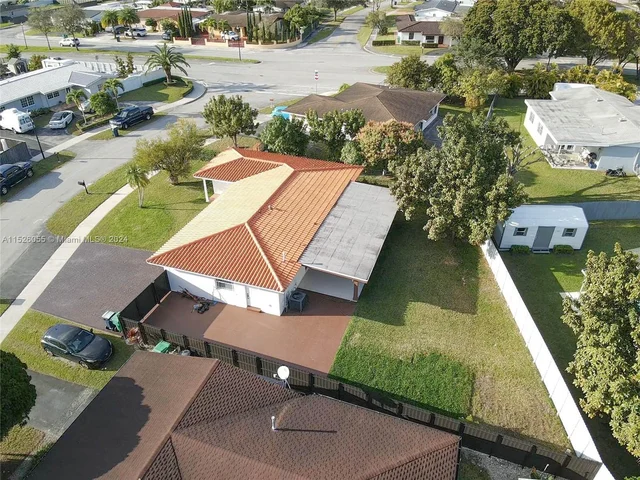 6815 SW 134th Ct, Miami FL 33183